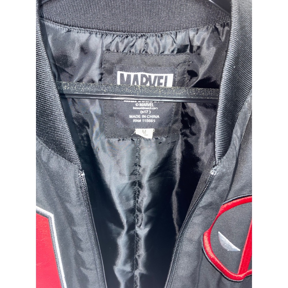 2000s Y2K 2017 Marvel Comics Deadpool 91 Comic Book Varsity Bomber Jacket, Med - Picture 5 of 10